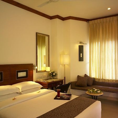 Nani Hotel Kollam Εξωτερικό φωτογραφία