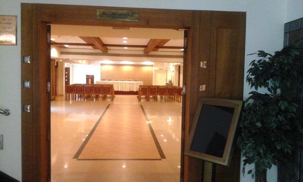 Nani Hotel Kollam Εξωτερικό φωτογραφία