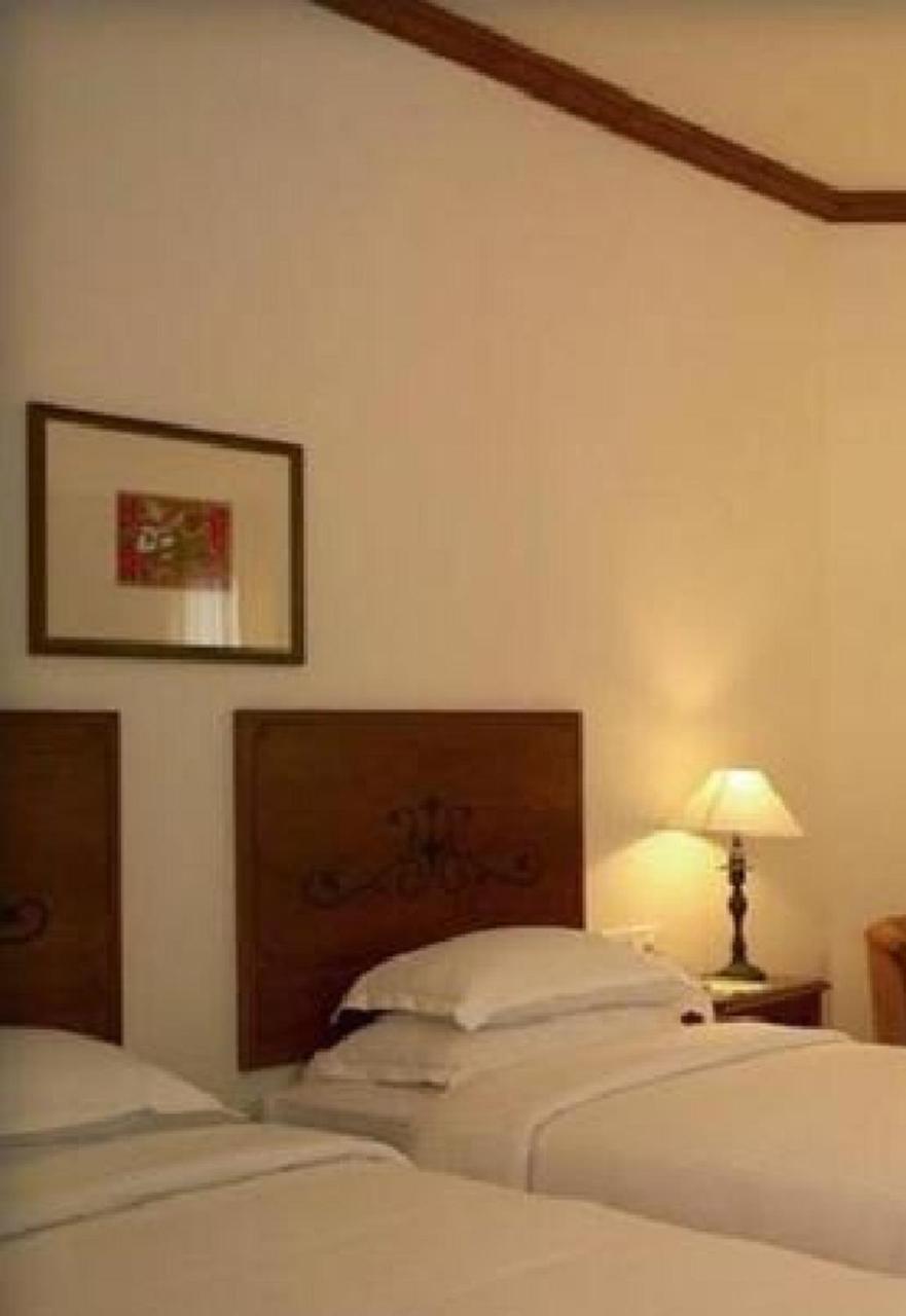 Nani Hotel Kollam Εξωτερικό φωτογραφία