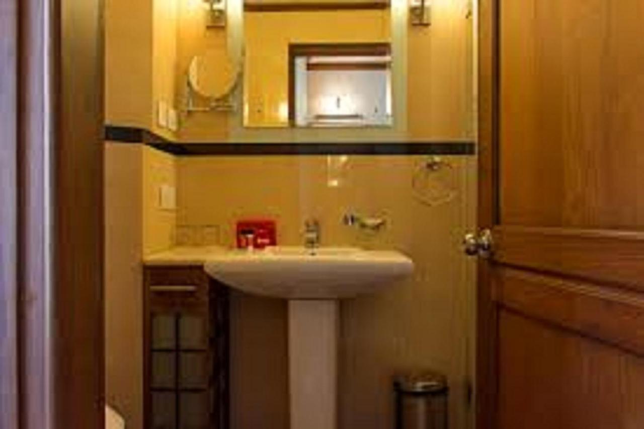 Nani Hotel Kollam Εξωτερικό φωτογραφία